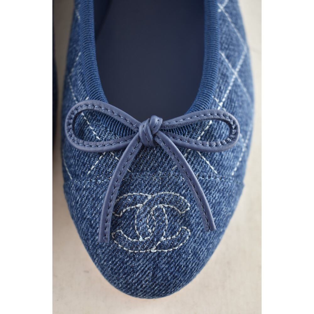 Chanel 26P Washed Denim Blue Quilted CC Logo Bow Tie Ballet Ballerina Flat 37.5 - Picture 10 of 16
